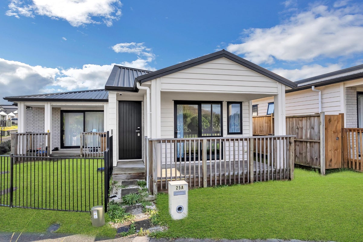 25A Tributary Parade, Karaka, Papakura - Carousel 1