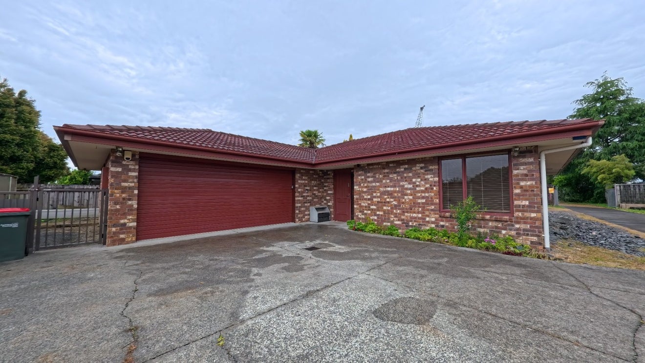 593 Great South Road, Rosehill, Papakura - Carousel 1