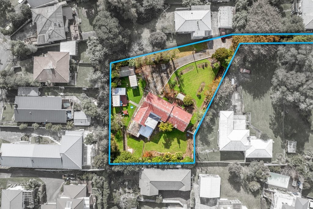 24 Dundee Place, Blockhouse Bay, Auckland - Carousel 1