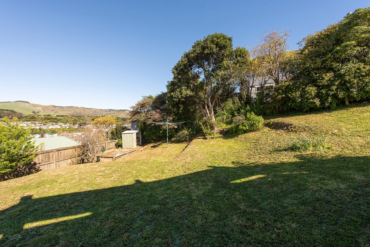 15 Mascot Street, Tawa, Wellington - Carousel 18