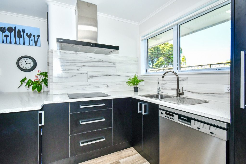 2/49 Wilmay Avenue, Papatoetoe, Auckland - Carousel 1