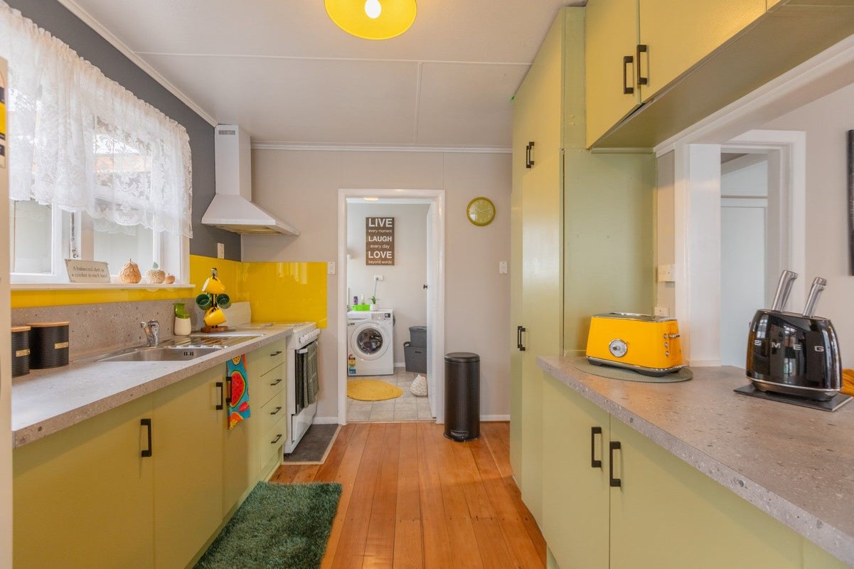 6 Churchill Street, Waipukurau, Waipukurau - Carousel 2