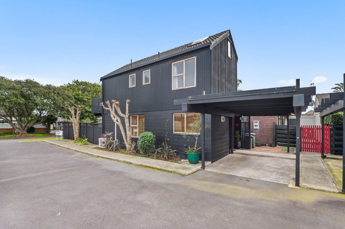 9 Pohutukawa Place, Ellerslie, Auckland - Carousel 2