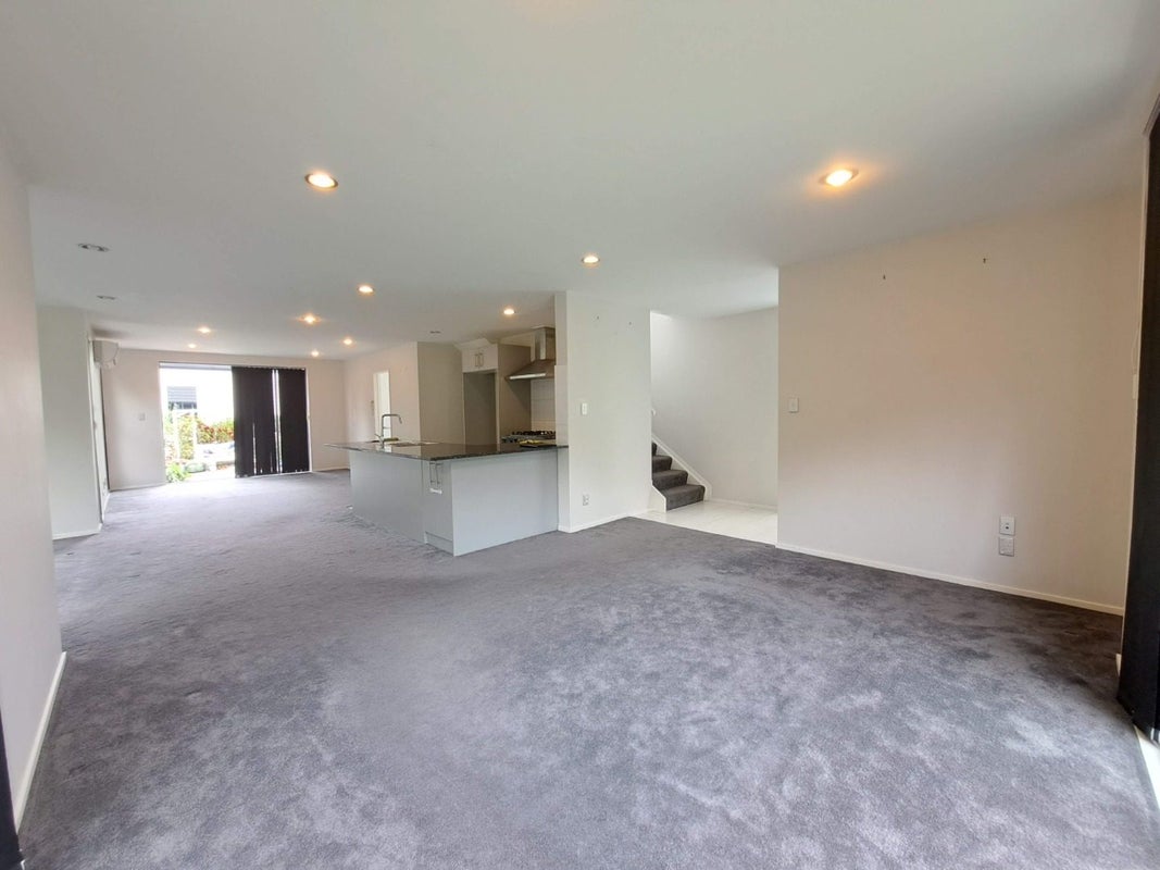 39 Phar Lap Crescent, Takanini, Auckland - Carousel 2