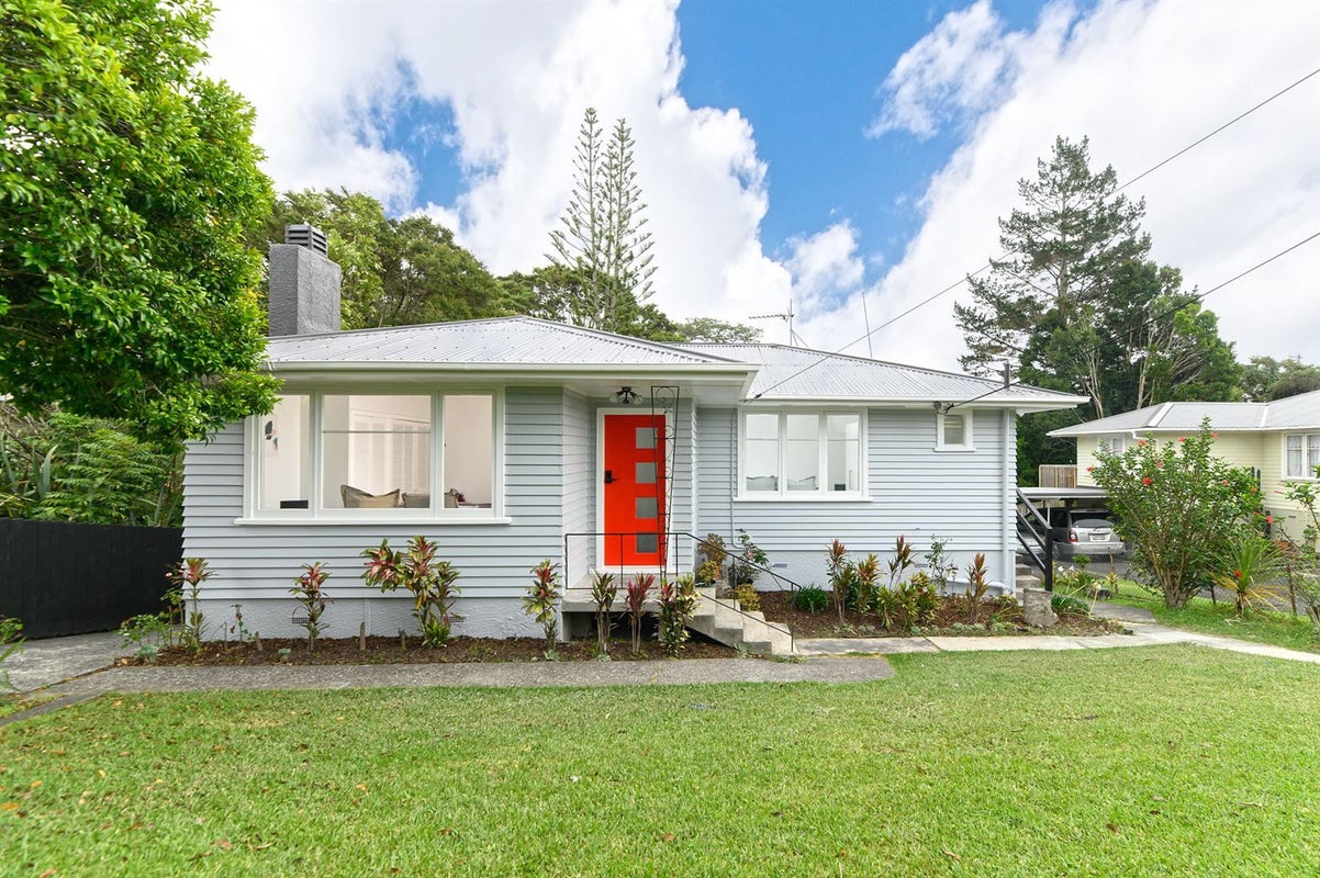 30 Glen Marine Parade, Glendene, Auckland - Carousel 1