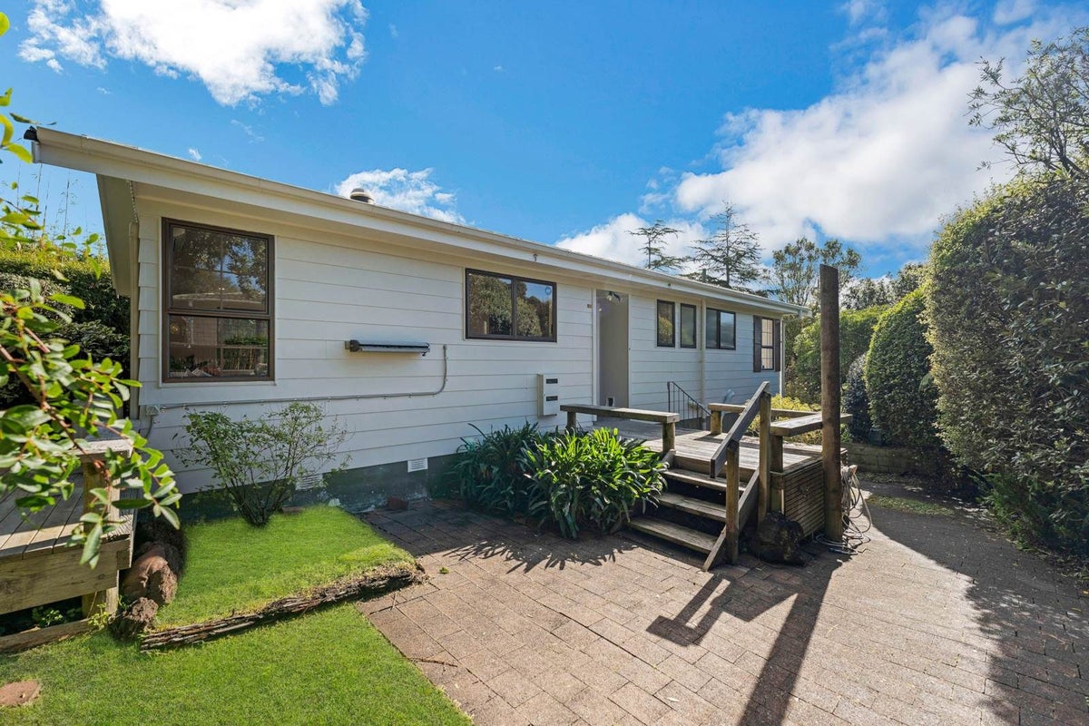 73 Moore Street, Hillcrest, Auckland - Carousel 1
