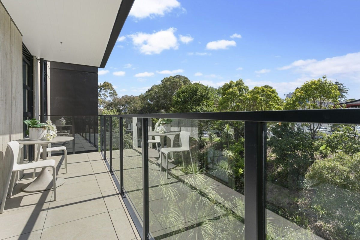 510/8 Kingsland Terrace, Kingsland, Auckland - Carousel 1