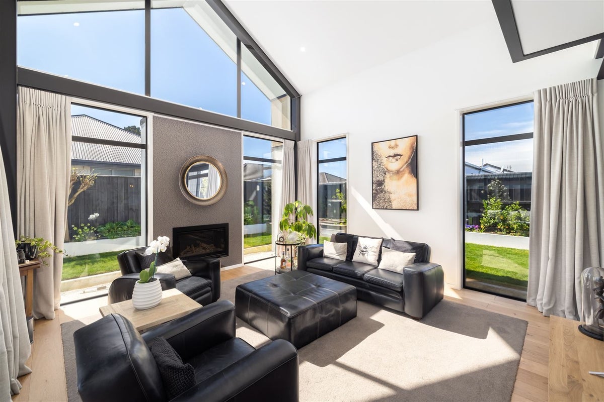 6 O'Rourke Place, Casebrook, Christchurch - Carousel 26