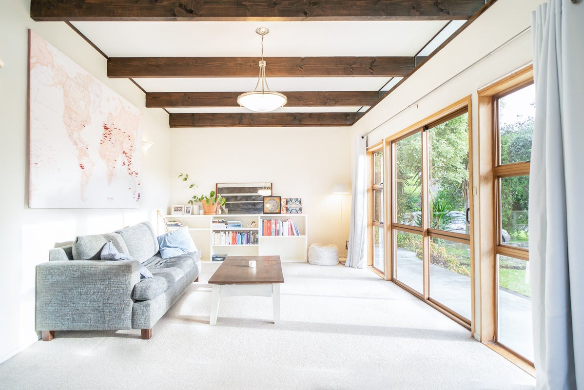 77A Belfast Street, Hillsborough, Auckland - Carousel 21