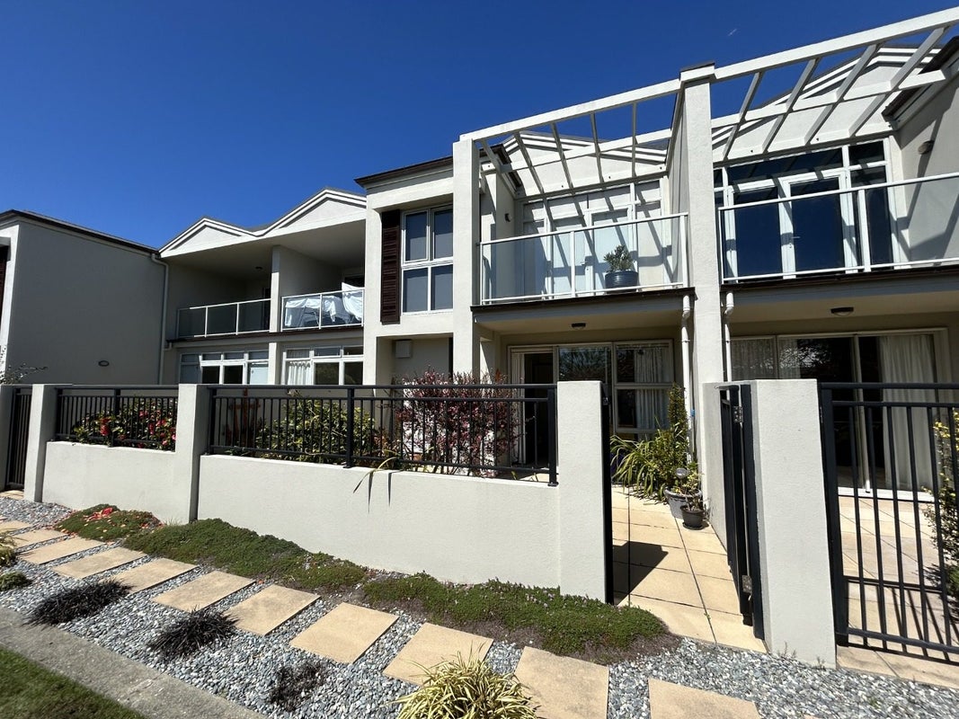 9/39 Trafalgar Street, The Wood, Nelson - Carousel 1
