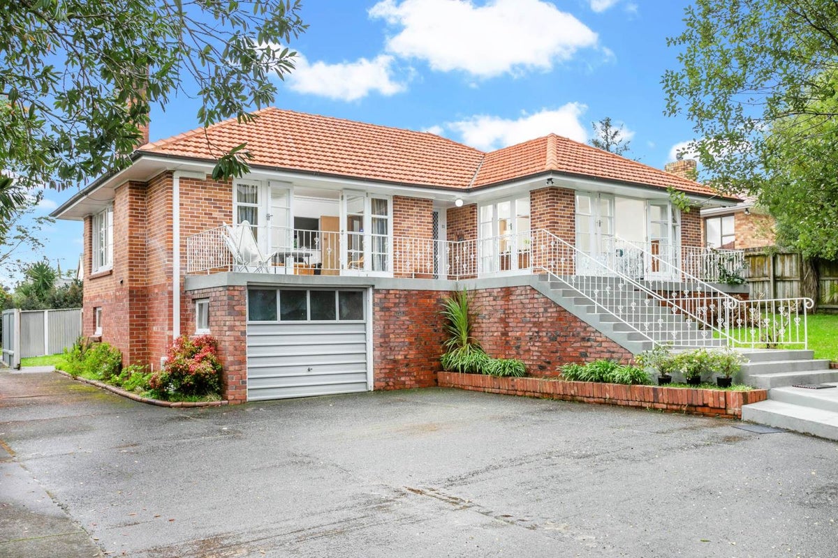 51 Fir Street, Waterview, Auckland - Carousel 2