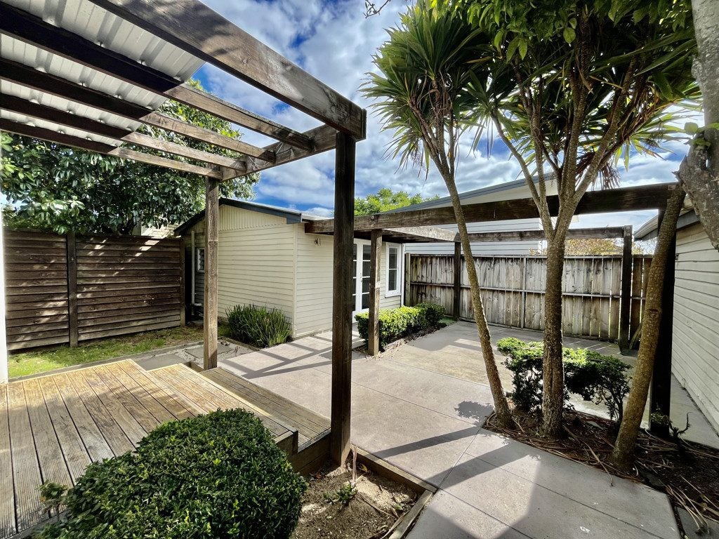 17 Fox Street, Hamilton East, Hamilton - Carousel 2