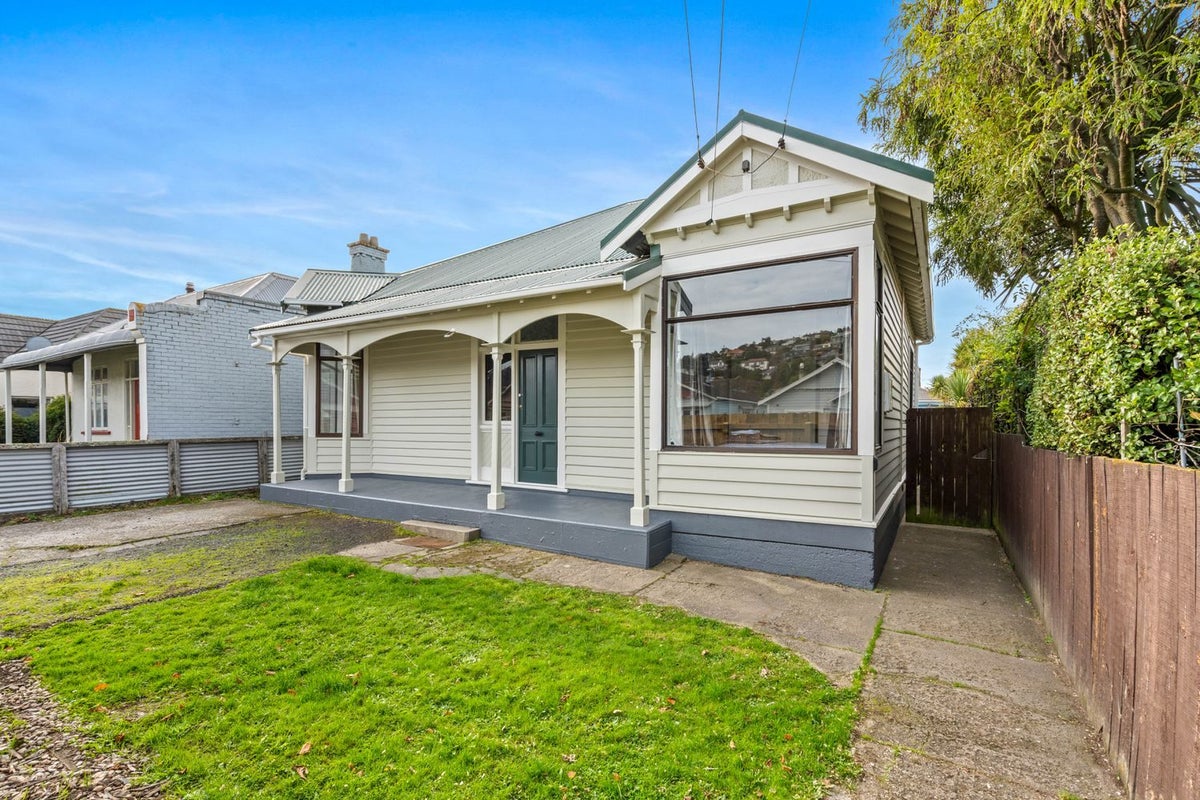 129 Surrey Street, Forbury, Dunedin - Carousel 1