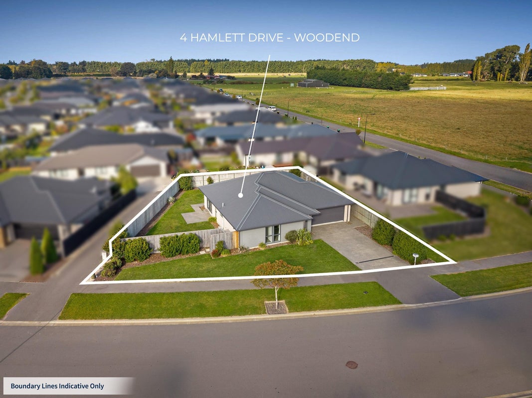 4 Hamlett Drive, Woodend, Woodend - Carousel 1