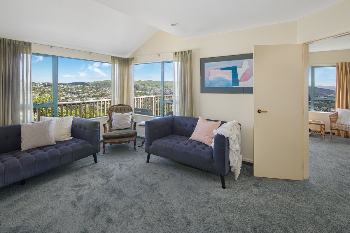 26 Pelorous Street, Paparangi, Wellington - Carousel 2