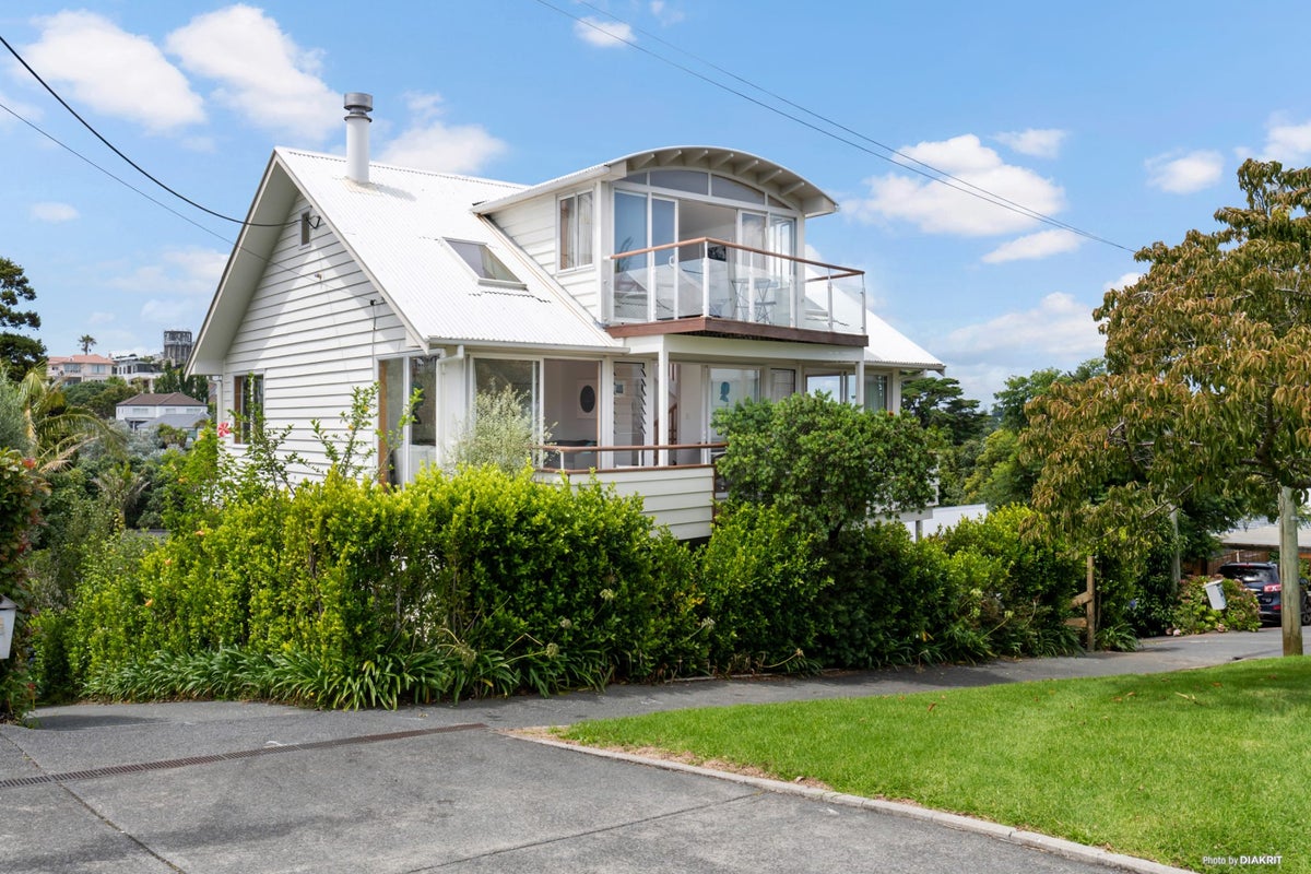 63 Clarendon Road, St Heliers, Auckland - Carousel 2