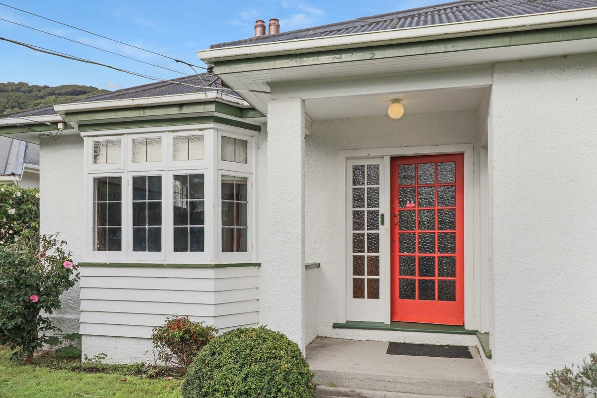 11 Ngaio Street, Eastbourne, Lower Hutt - Carousel 14
