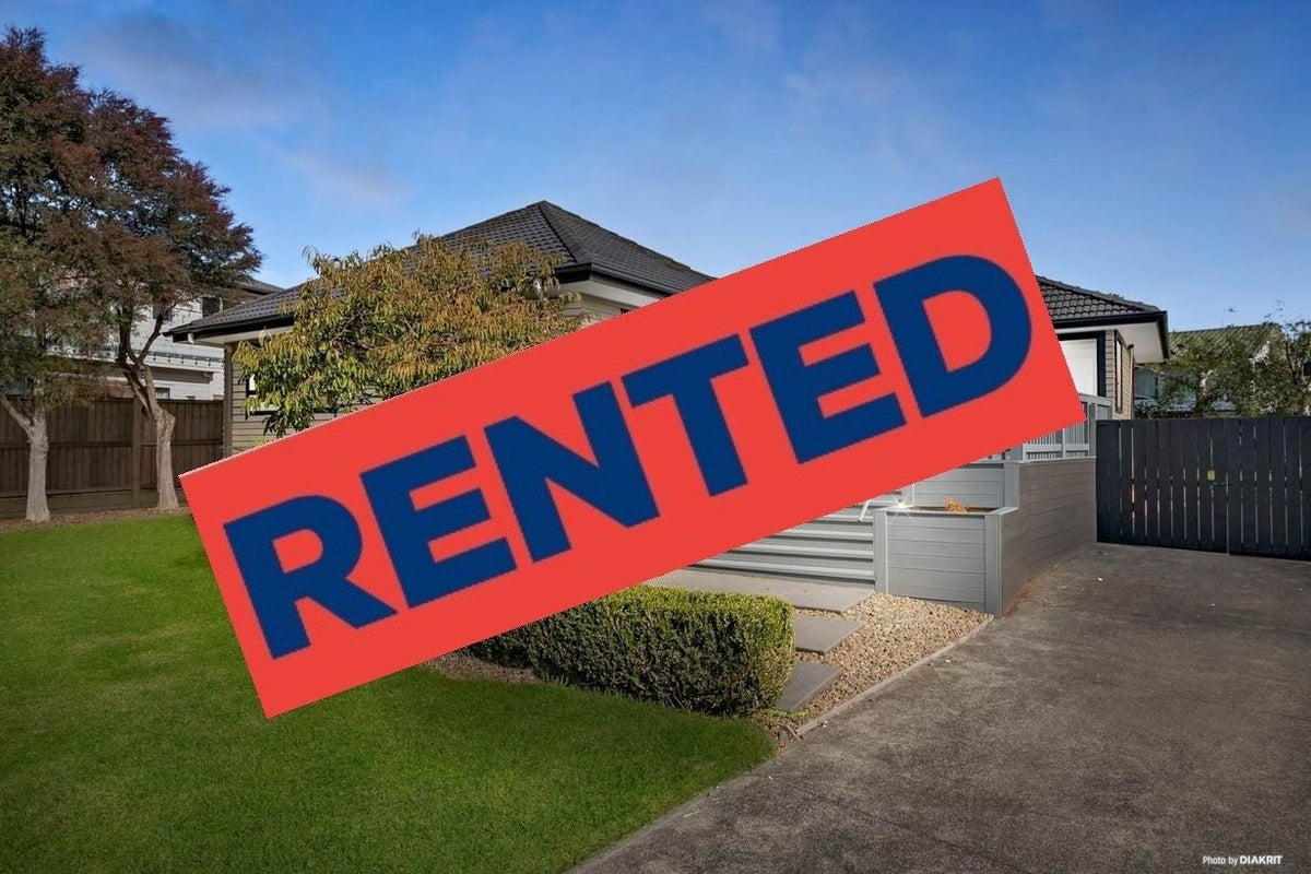 5 Ward Crescent, Te Atatu Peninsula, Auckland - Carousel 1