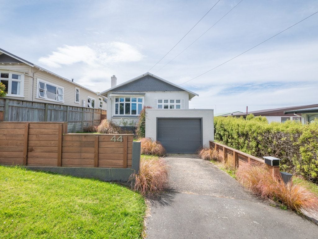 44 Crosby Street, Mornington, Dunedin - Carousel 1