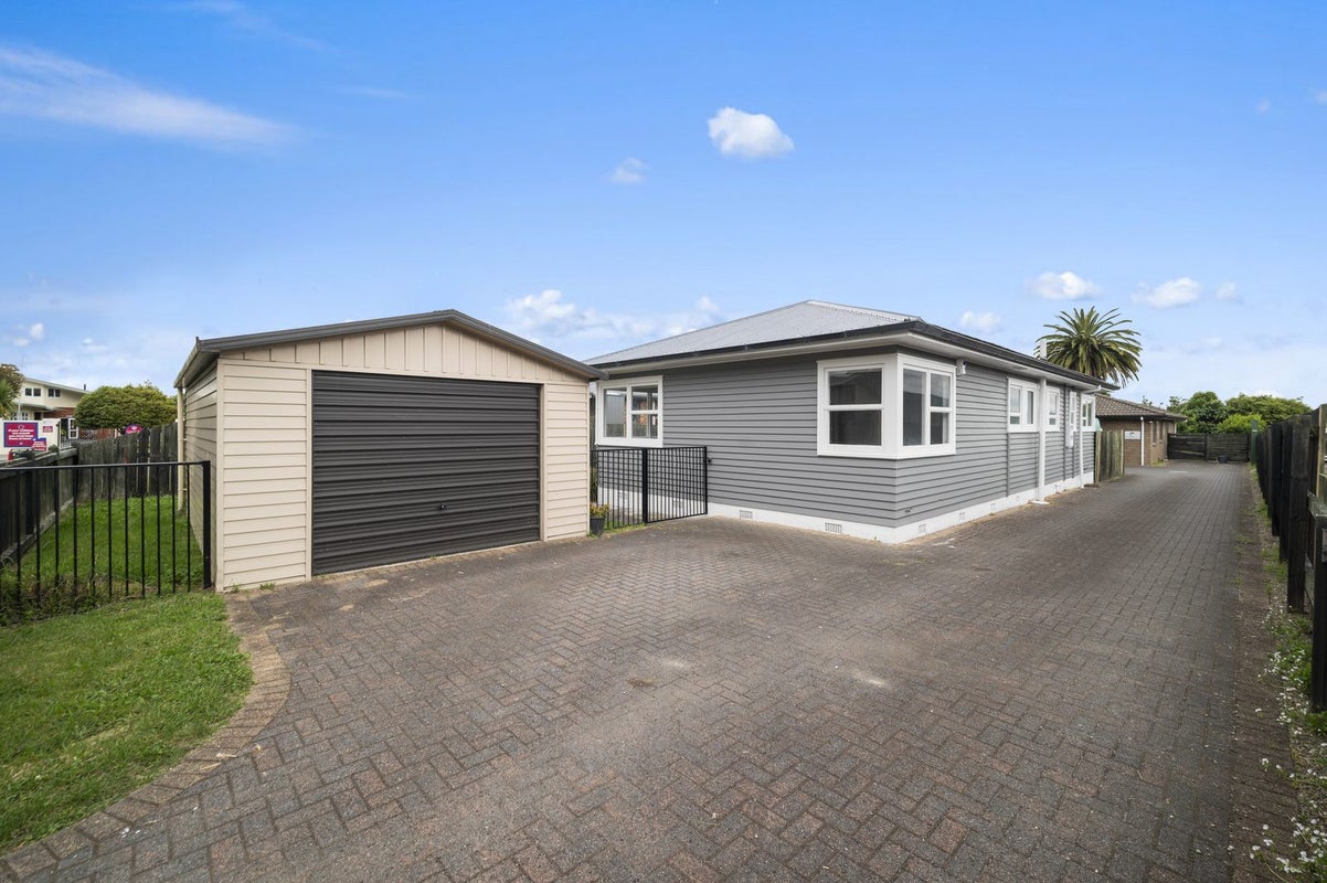 33 Carnot Street, Glenholme, Rotorua - Carousel 1