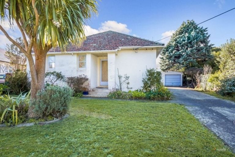 15 Melvill Grove, Waterloo, Lower Hutt - Carousel 2