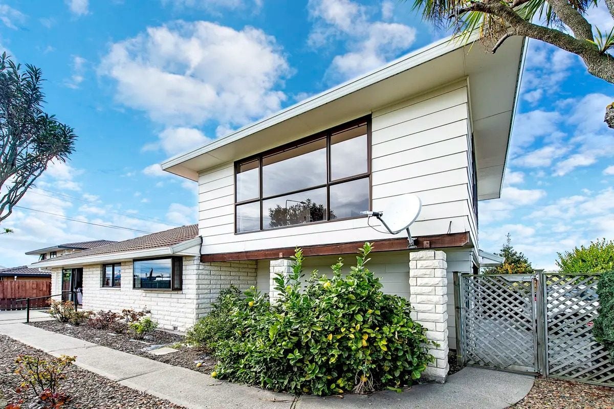 1/66 Lincoln Road, Hillmorton, Christchurch - Carousel 1