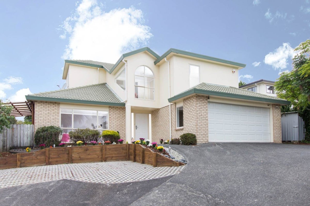 27 Crimson Park, Oteha, Auckland - Carousel 1