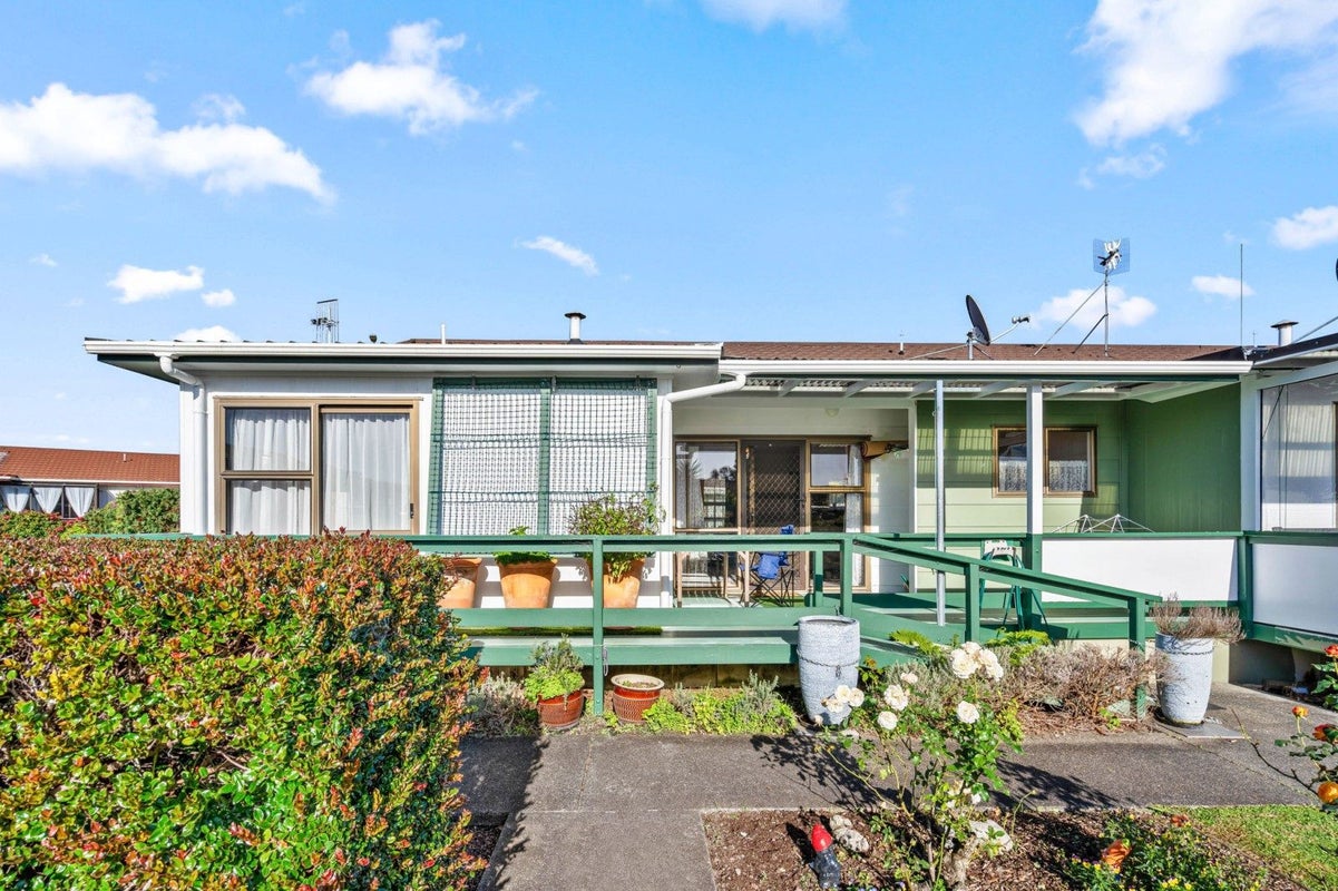 2/1 Pompallier Estate DR, MAUNU, WHANGAREI - Carousel 1