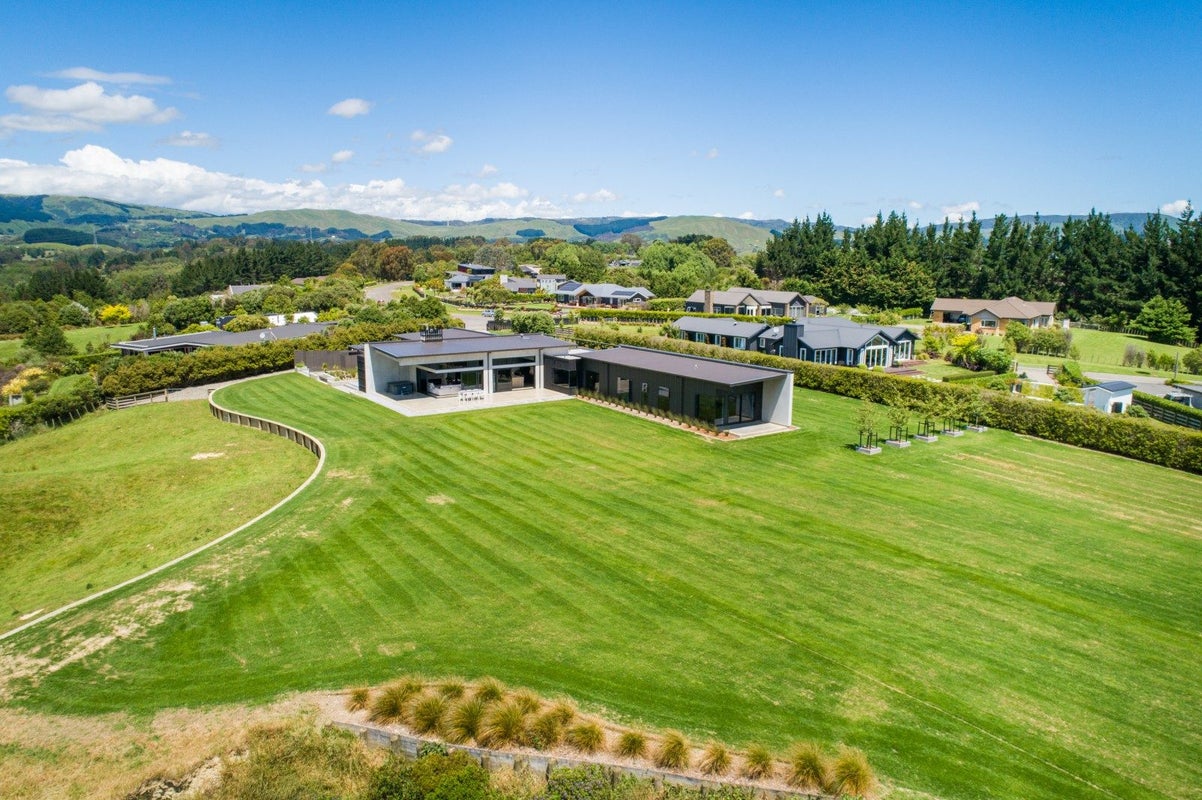 50 Branksome Place, Palmerston North - Carousel 2