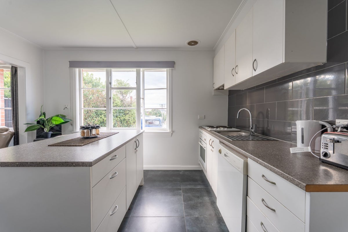 2 Cameron Street, Seaview, Timaru - Carousel 2