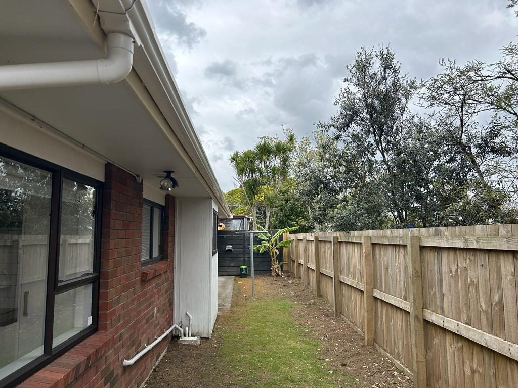 1/2 Pinedale Place, Henderson, Auckland - Carousel 11