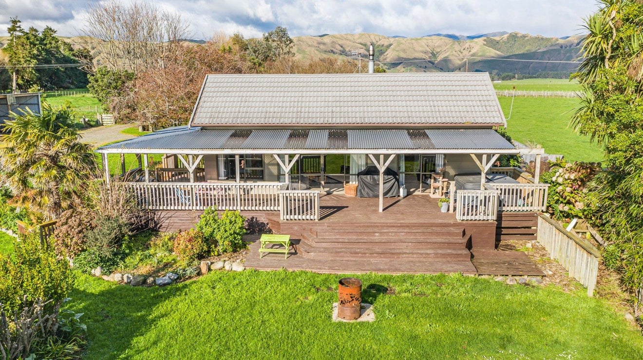 783 State Highway 57, Koputaroa, Levin - Carousel 1