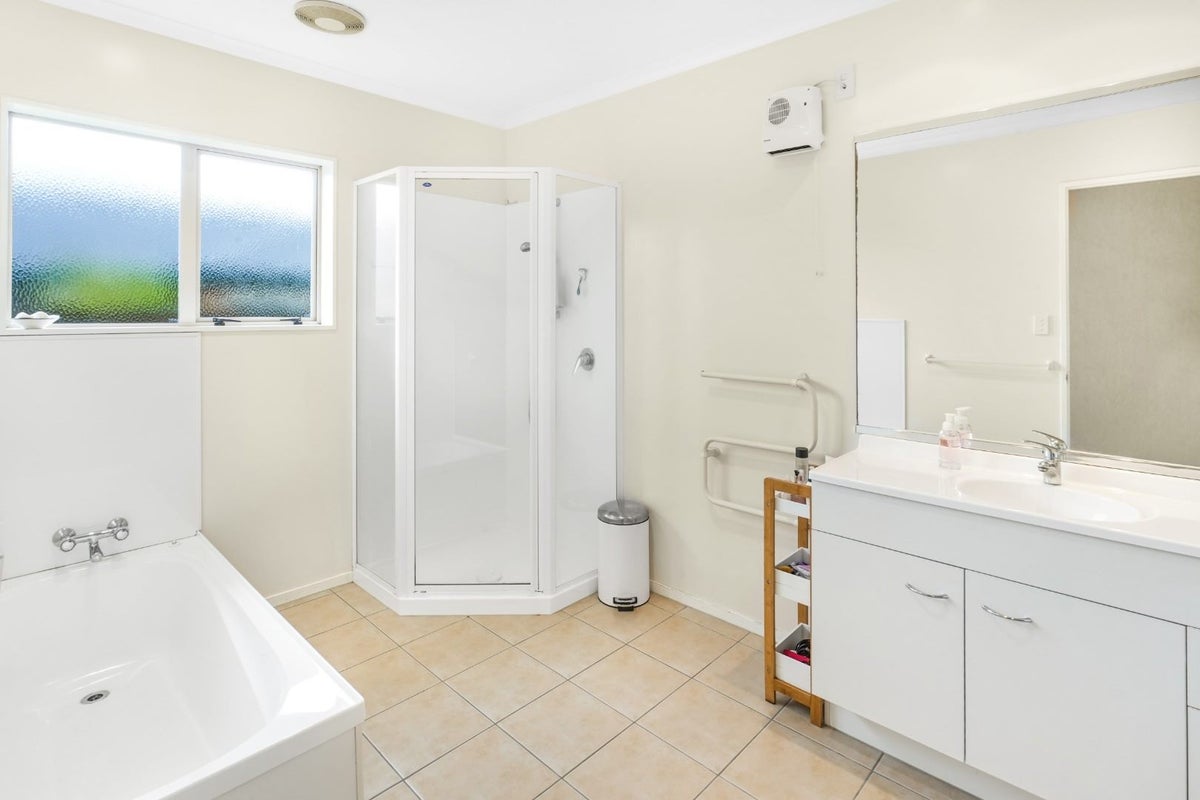 1 Glenorchy Place, Nawton, Hamilton - Carousel 20