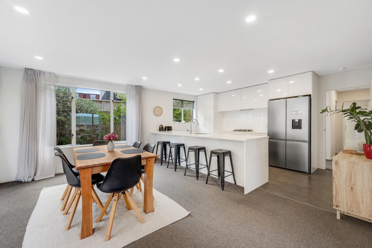 42A Moore Street, Howick, Auckland - Carousel 2