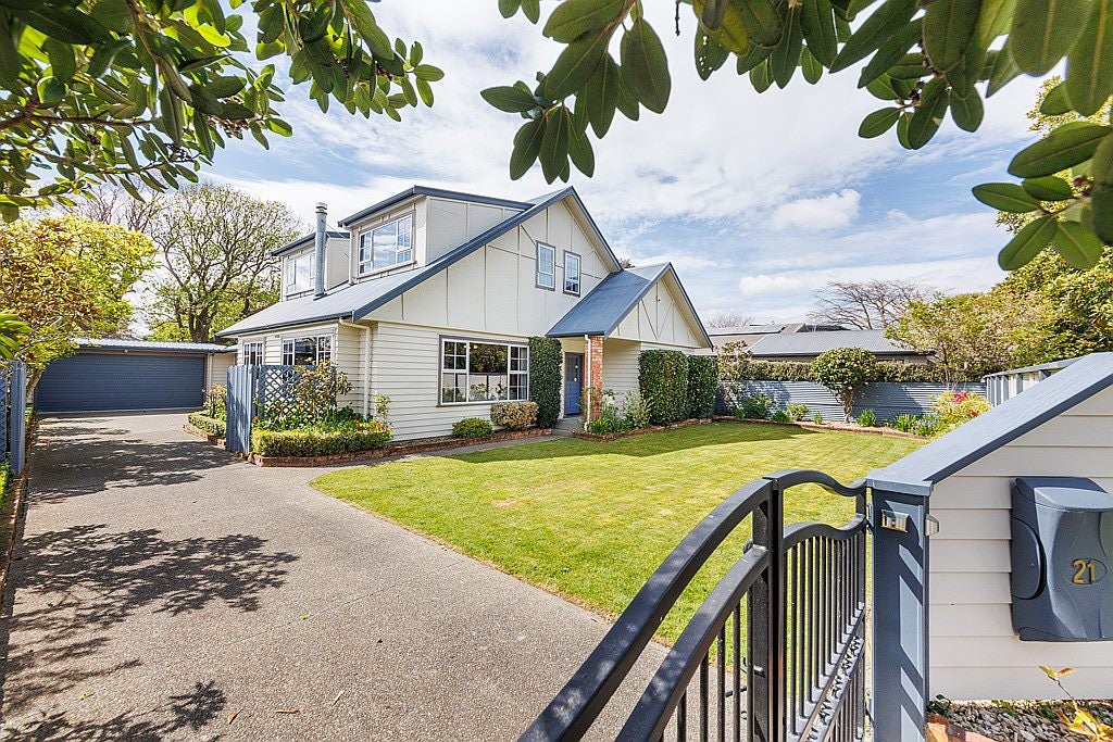 21 Alan Street, Palmerston North, Palmerston North - Carousel 1