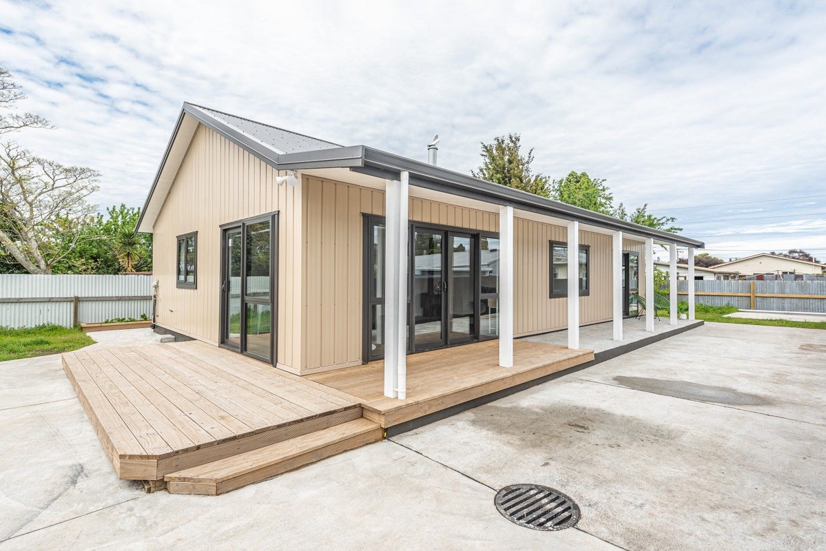 29 Lewis Avenue, Aramoho, Whanganui - Carousel 1