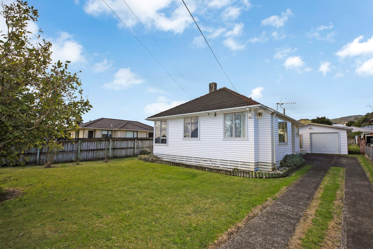 33 Taylor Avenue, Paeroa, Paeroa - Carousel 2