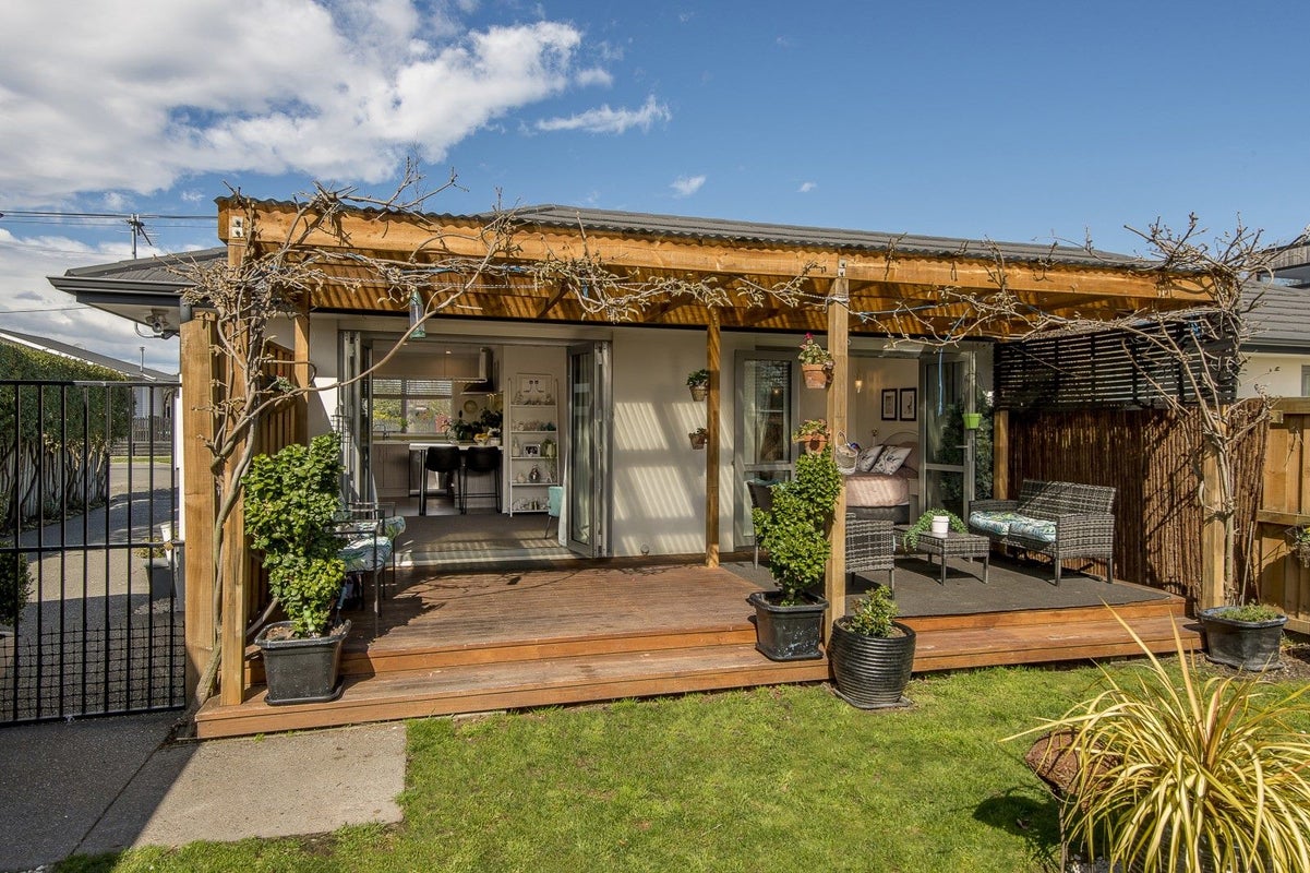 2/55 Edward Avenue, Edgeware, Christchurch - Carousel 2