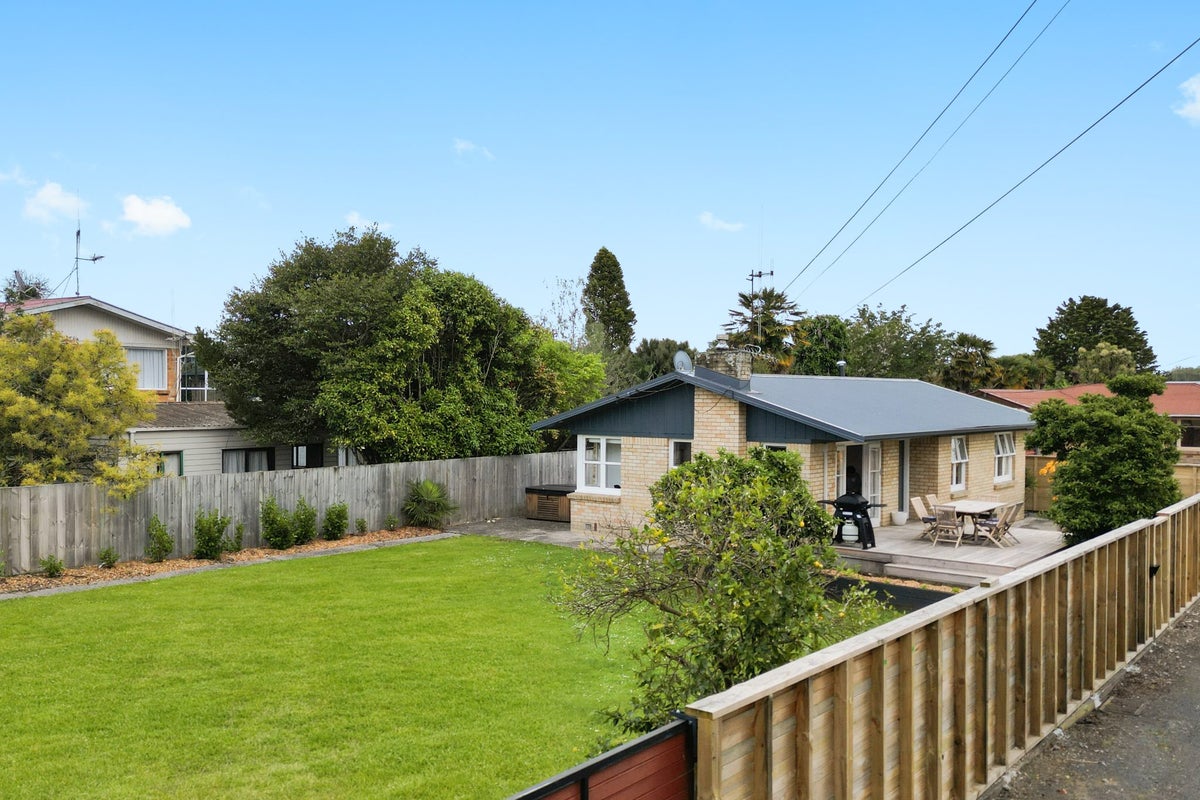 50 Storey Avenue, Forest Lake, Hamilton - Carousel 1