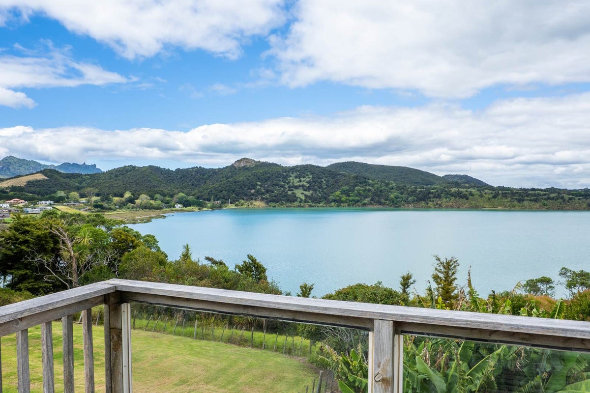 14 Sapphire Place, Whangarei - Carousel 32