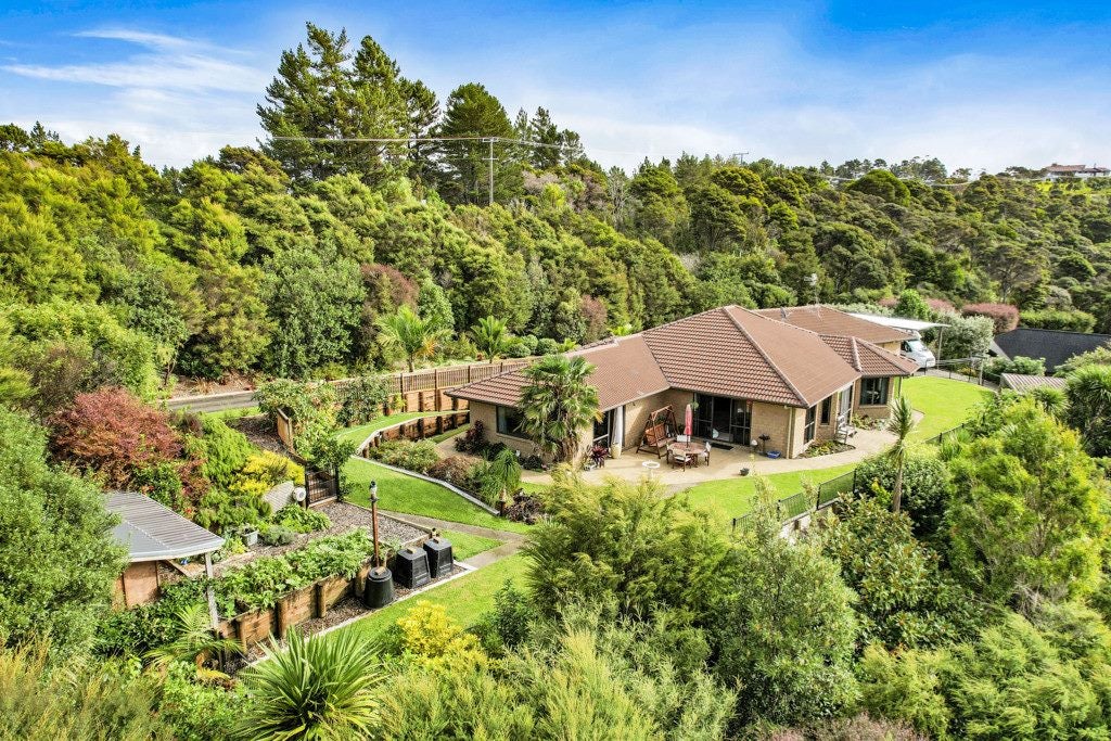 115 Wade River Road, Stanmore Bay, Whangaparaoa - Carousel 1