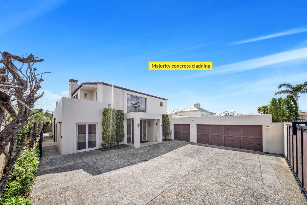 37 Quedley Court, Eastern Beach, Auckland - Carousel 1