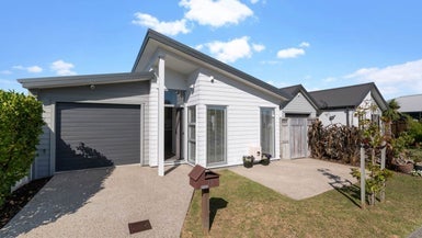 17 Barcliff Terrace, Gulf Harbour, Whangaparaoa - Carousel 1