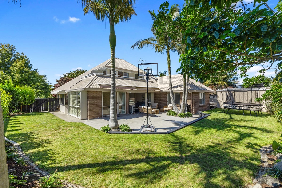 30 Harlech Glen, Bethlehem, Tauranga - Carousel 21