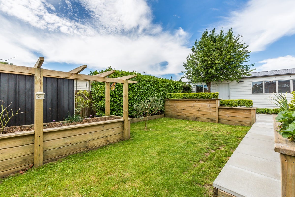 47 California Drive, Totara Park, Upper Hutt - Carousel 23