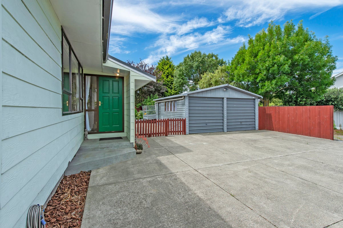 17 Gibson Drive, Hornby, Christchurch - Carousel 21