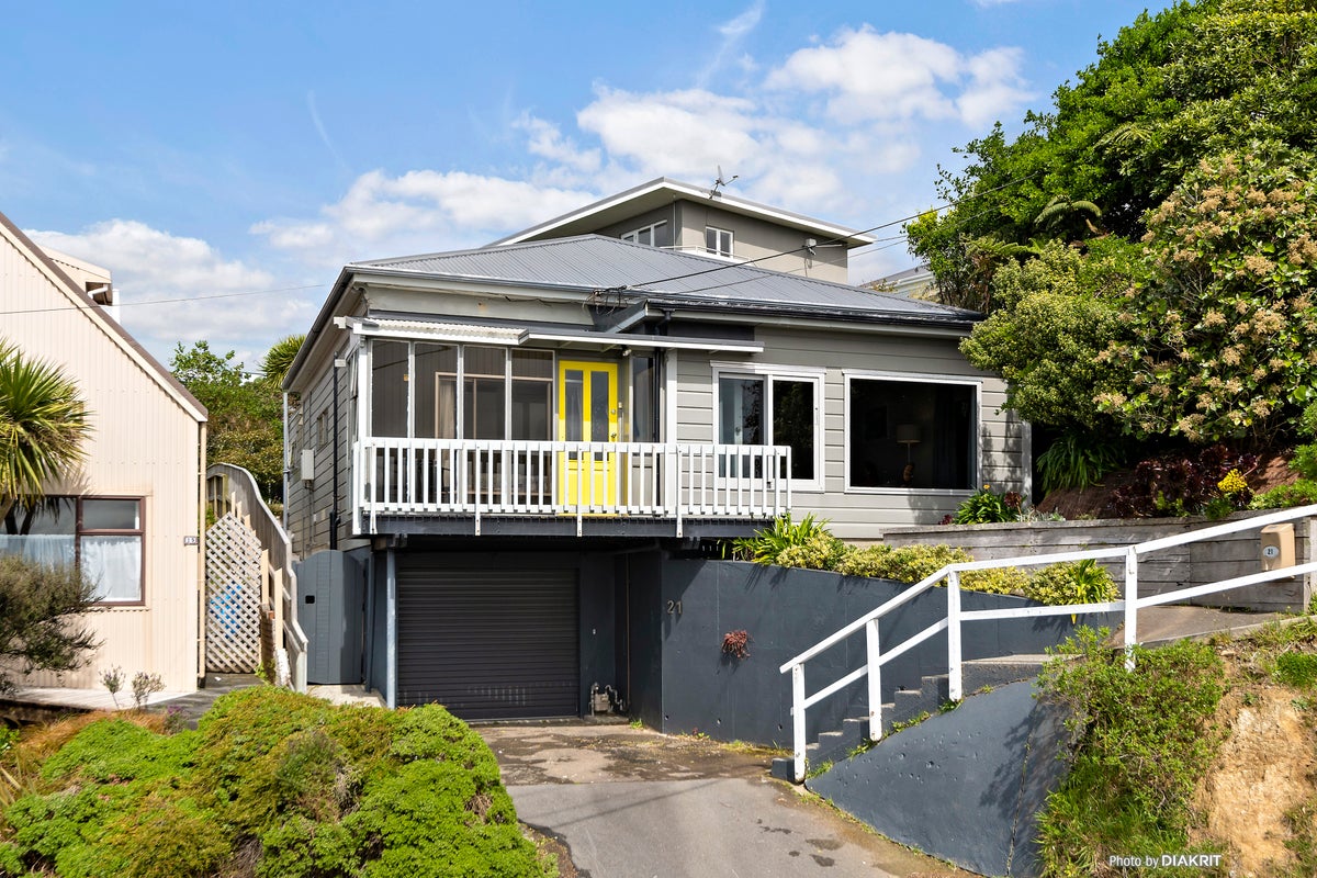 21 Apuka Street, Brooklyn, Wellington - Carousel 2