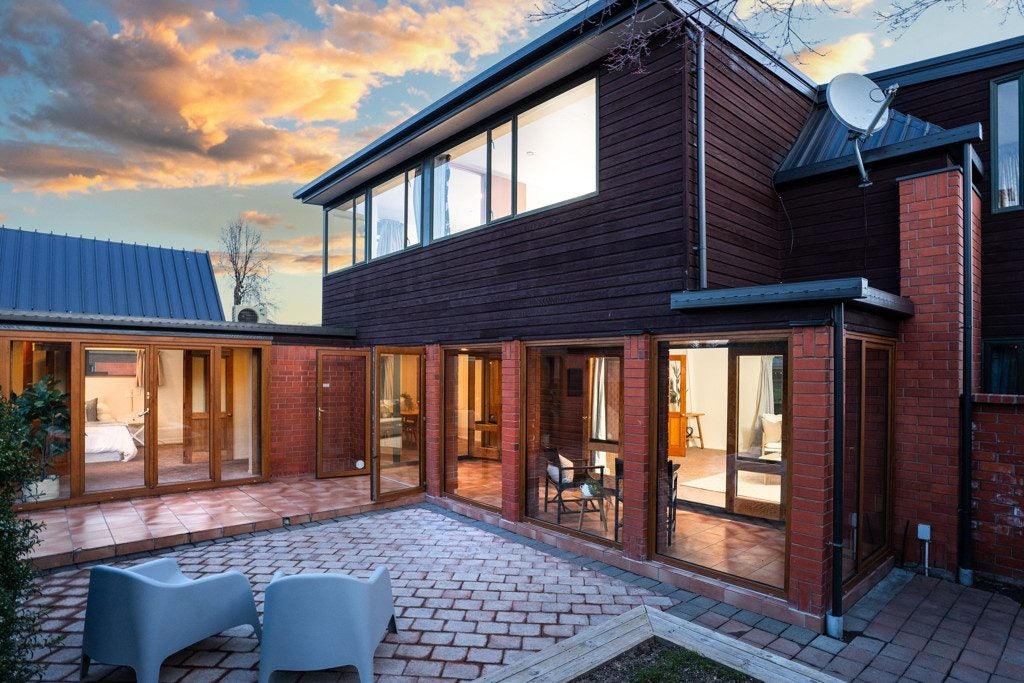 267 Memorial Avenue, Burnside, Christchurch - Carousel 1