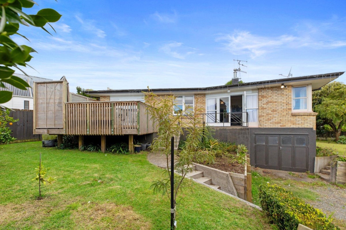 23 Paine Street, Judea, Tauranga - Carousel 2