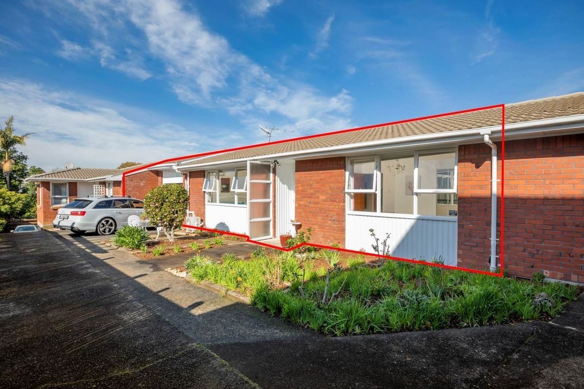 2/28 Matai Road, Greenlane, Auckland - Carousel 10